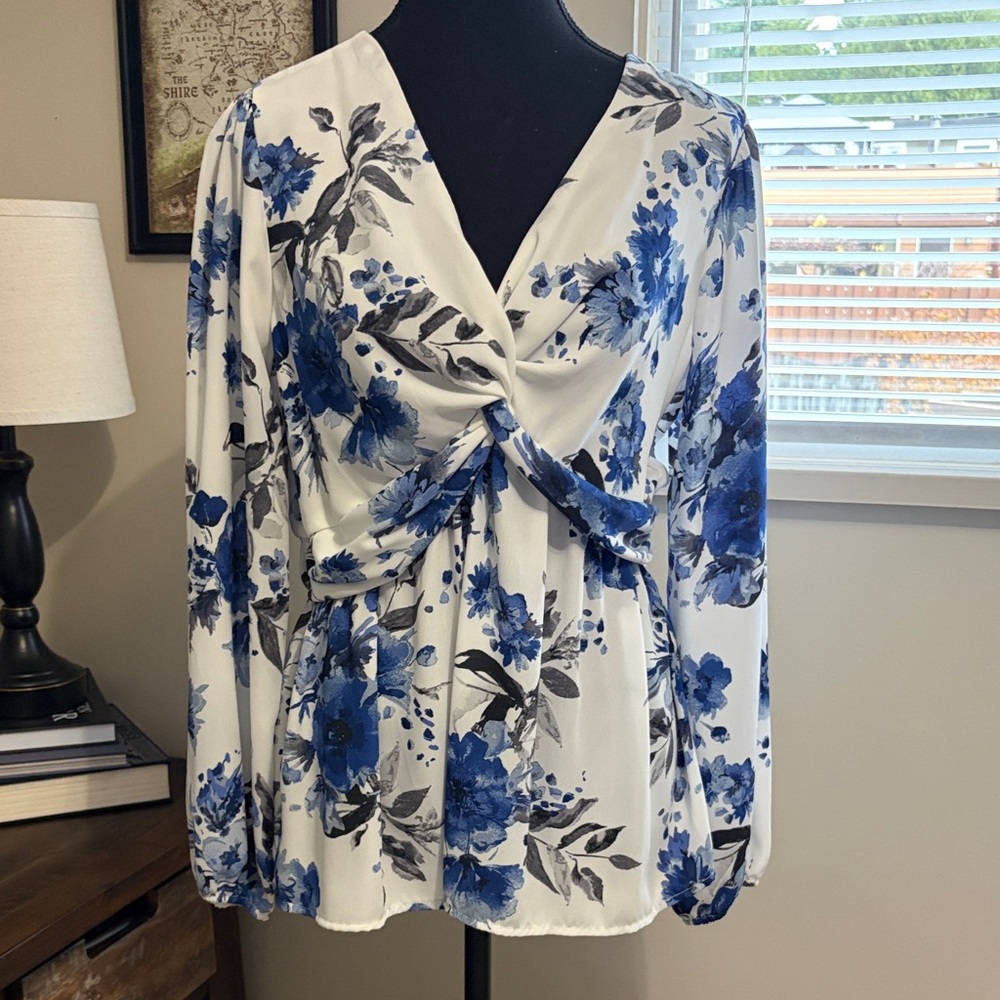 Pleione Blue Floral Women's Blouse